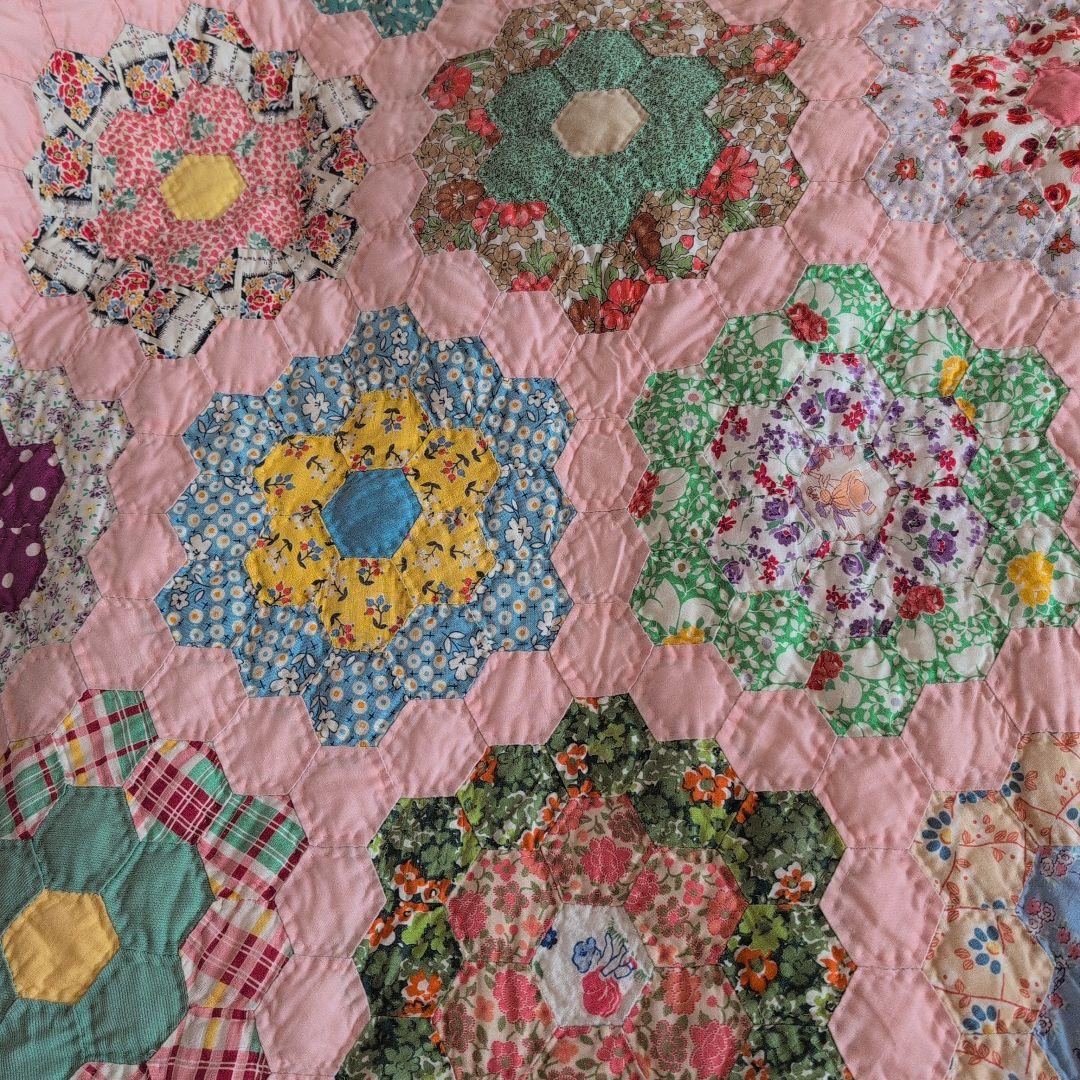 パッチワークキルト　ハンドメイド