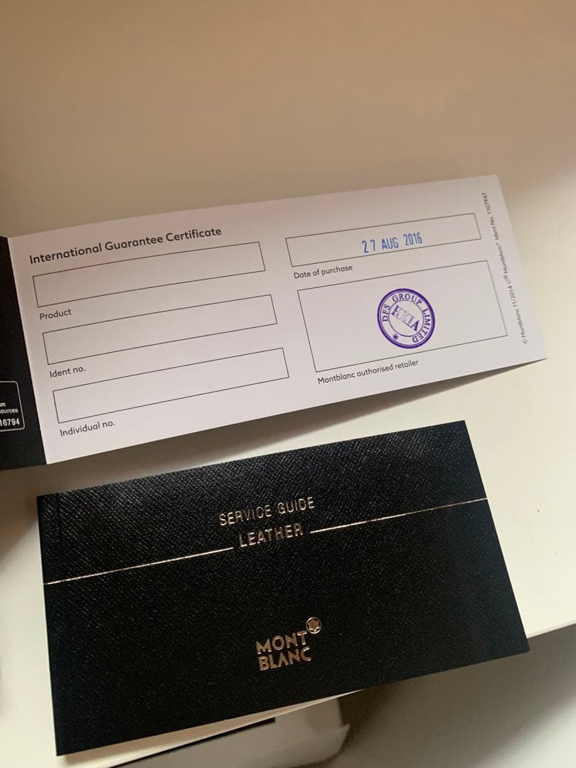 モンブラン　マイスターシュテュックボールペン&ポケットホルダーセット新品