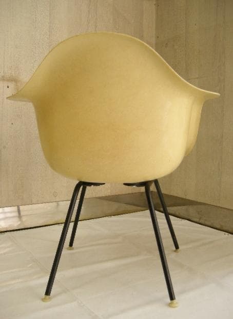 イームズ 　アームシェル　・　ビックマウント　ローベース
