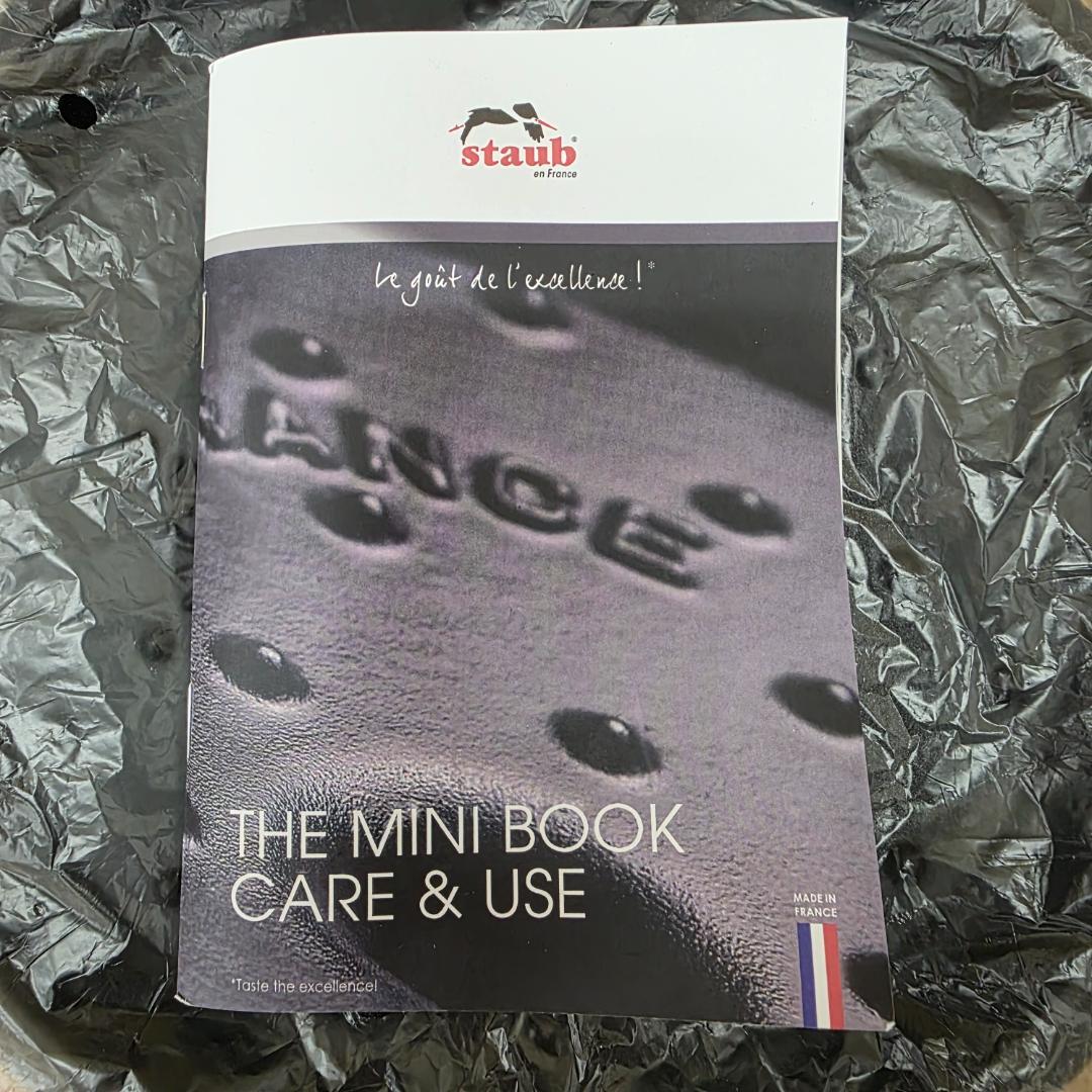 STAUB ココットラウンド鋳鉄製 両手鍋 24cm 赤