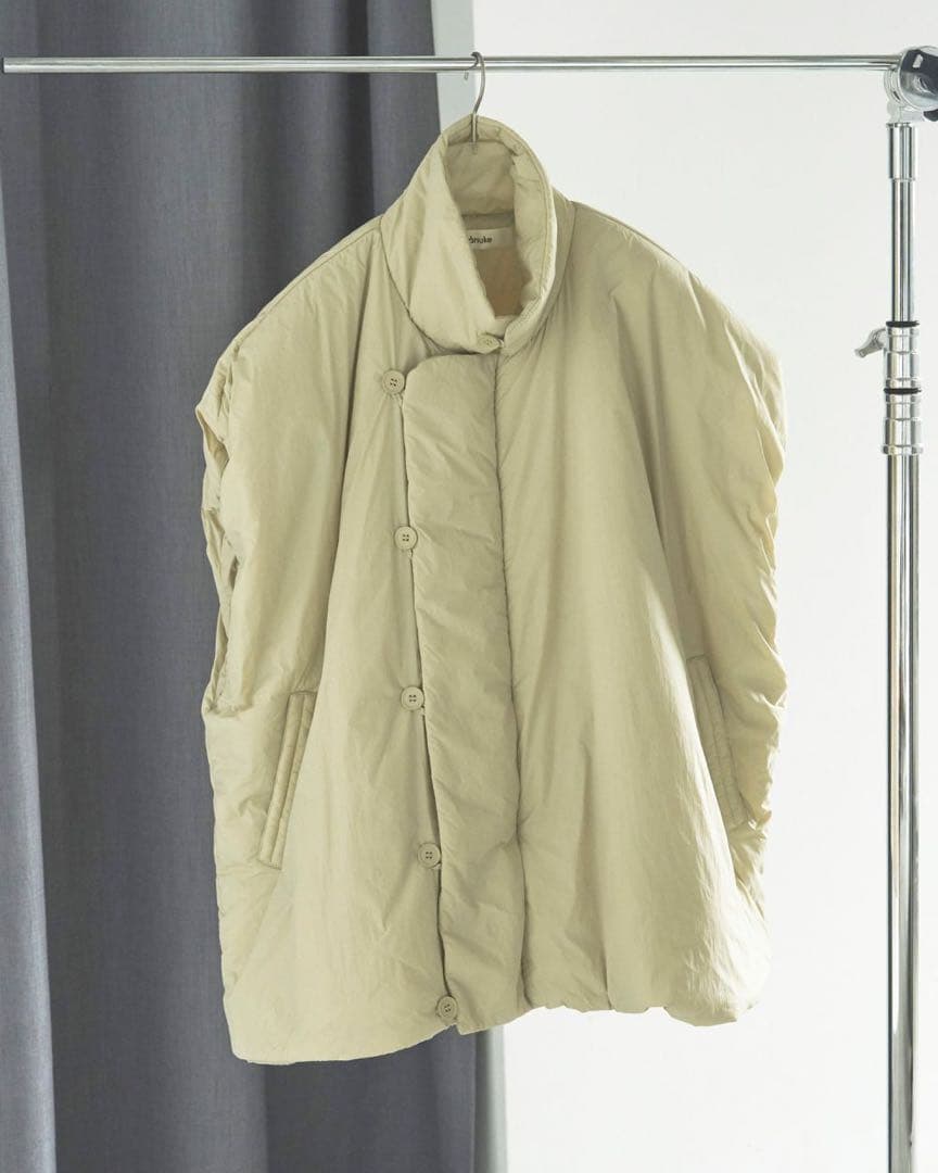 anuke アンヌーク　新品・未使用 Volume Over Vest