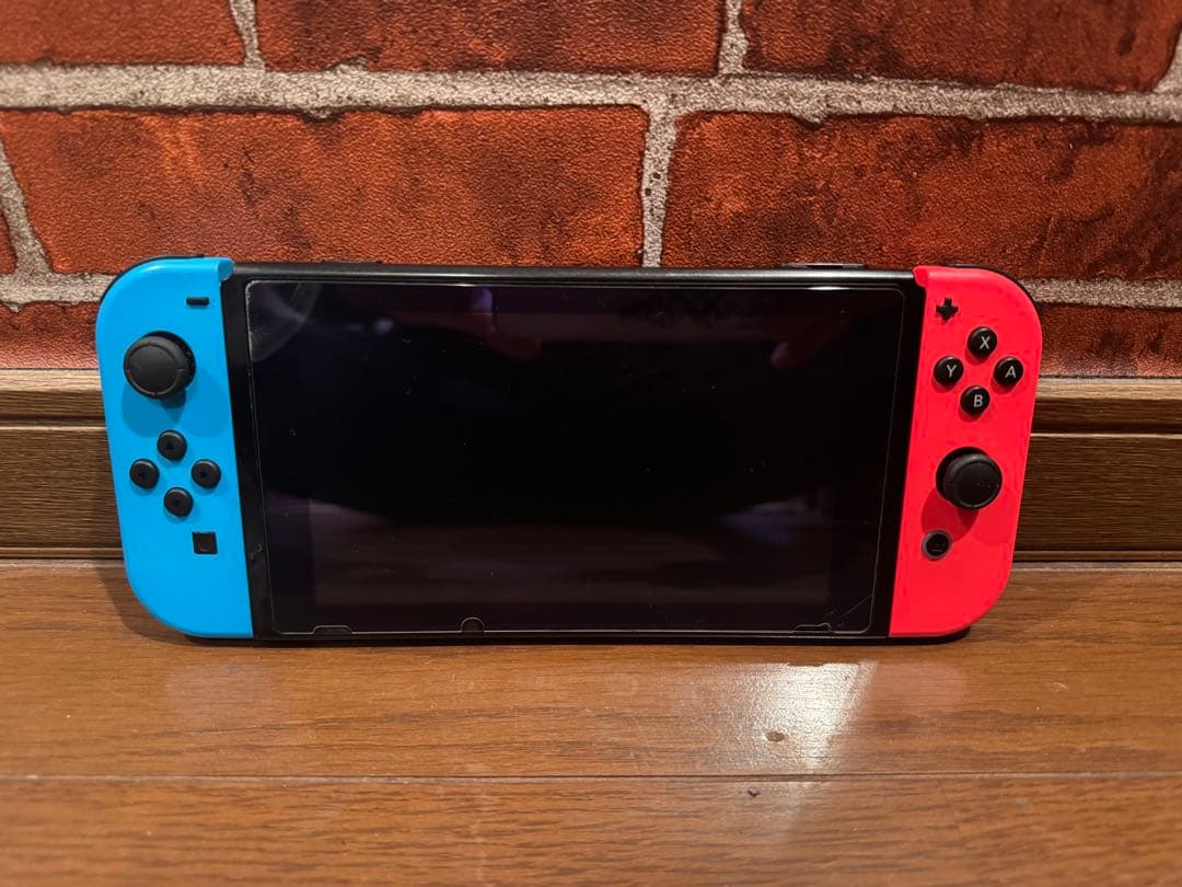 Nintendo Switch本体 + Joy-Con（青/赤）セット 正規品