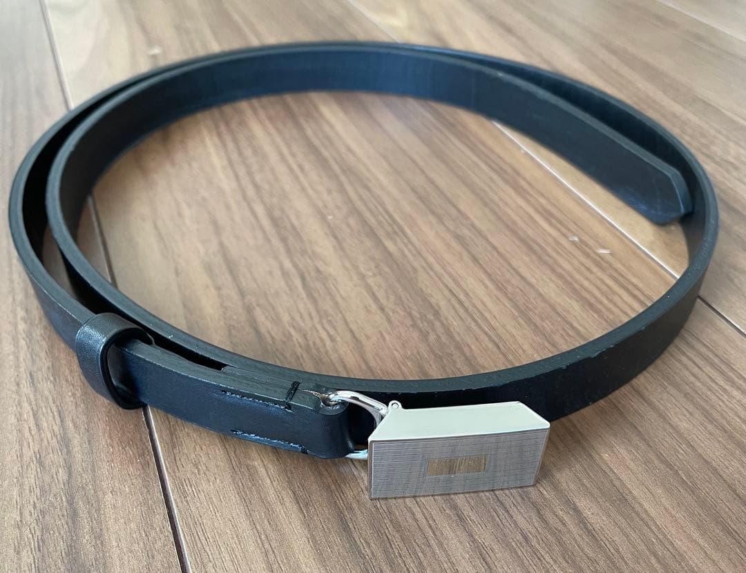 AURALEE ブラックレザーベルト