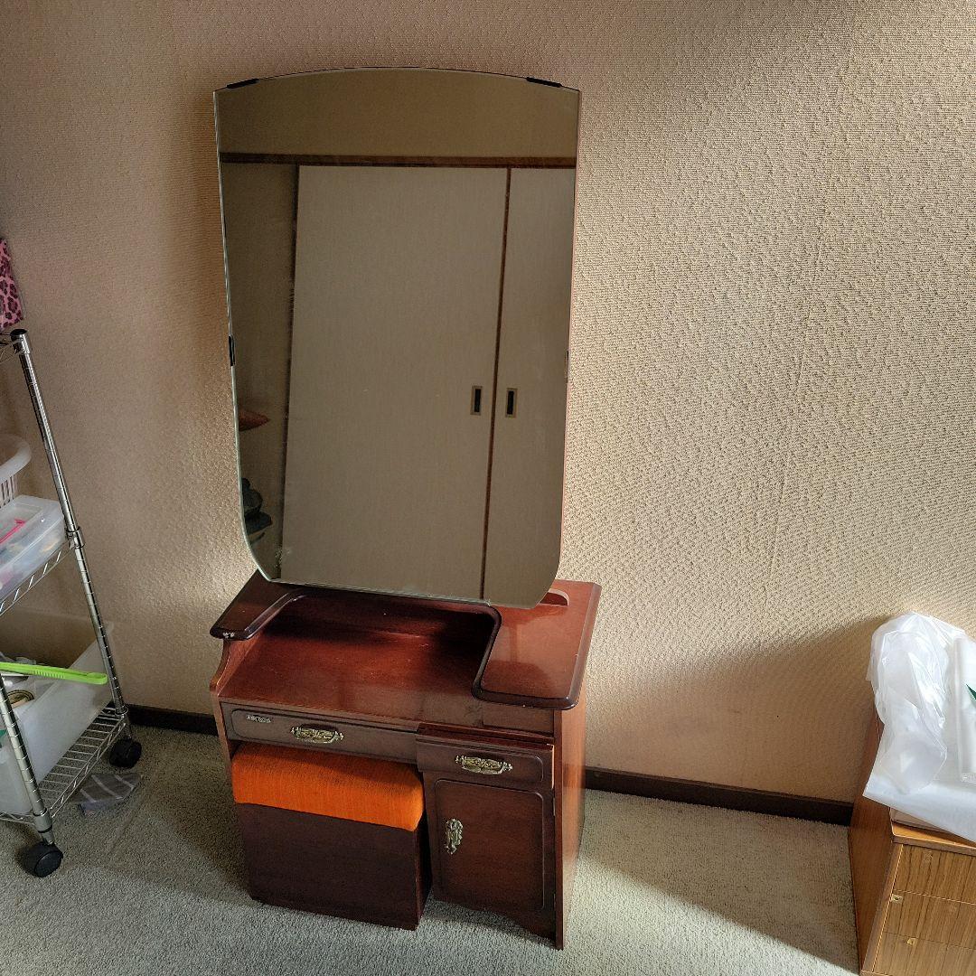 木製ドレッサー アーチ型鏡付き