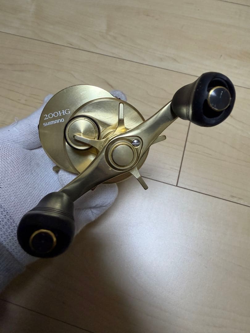 SHIMANO CALCUTTA CONQUEST 200HG ベイトリール