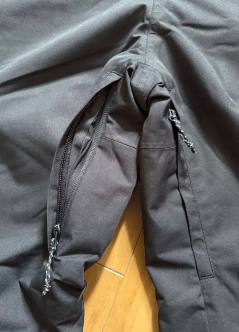 Oakley スノーボードパンツ 黒