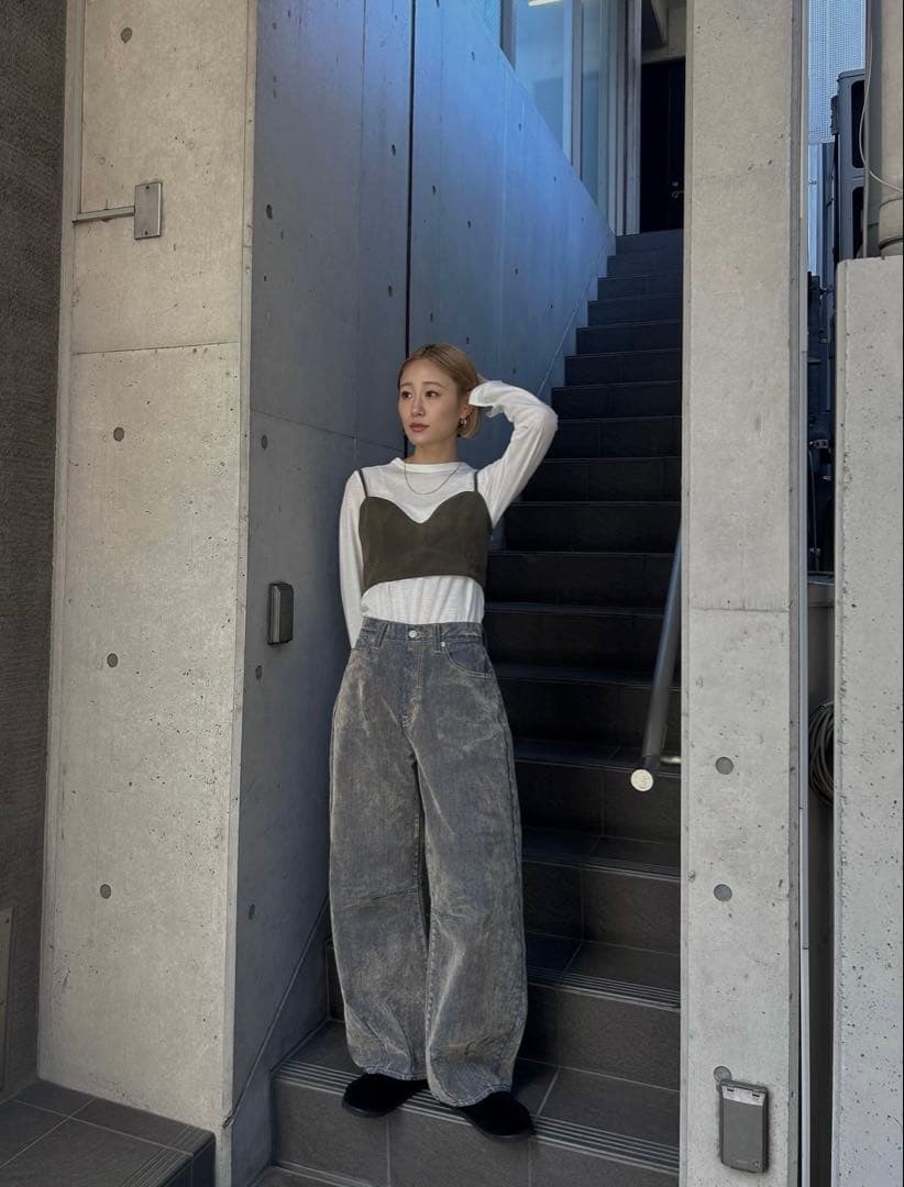 ungridフロッキー起毛カーブデニム