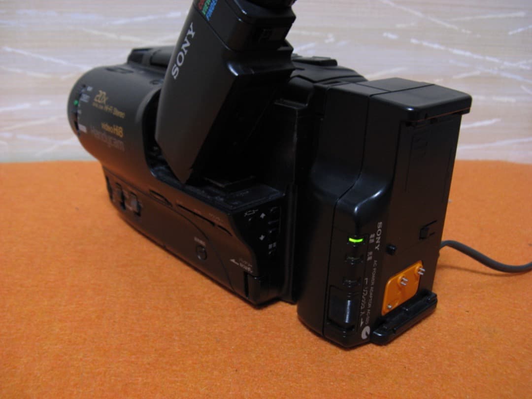 動作OK❗️☆SONYのHi8/8ミリビデオカメラ/CCD-TR850