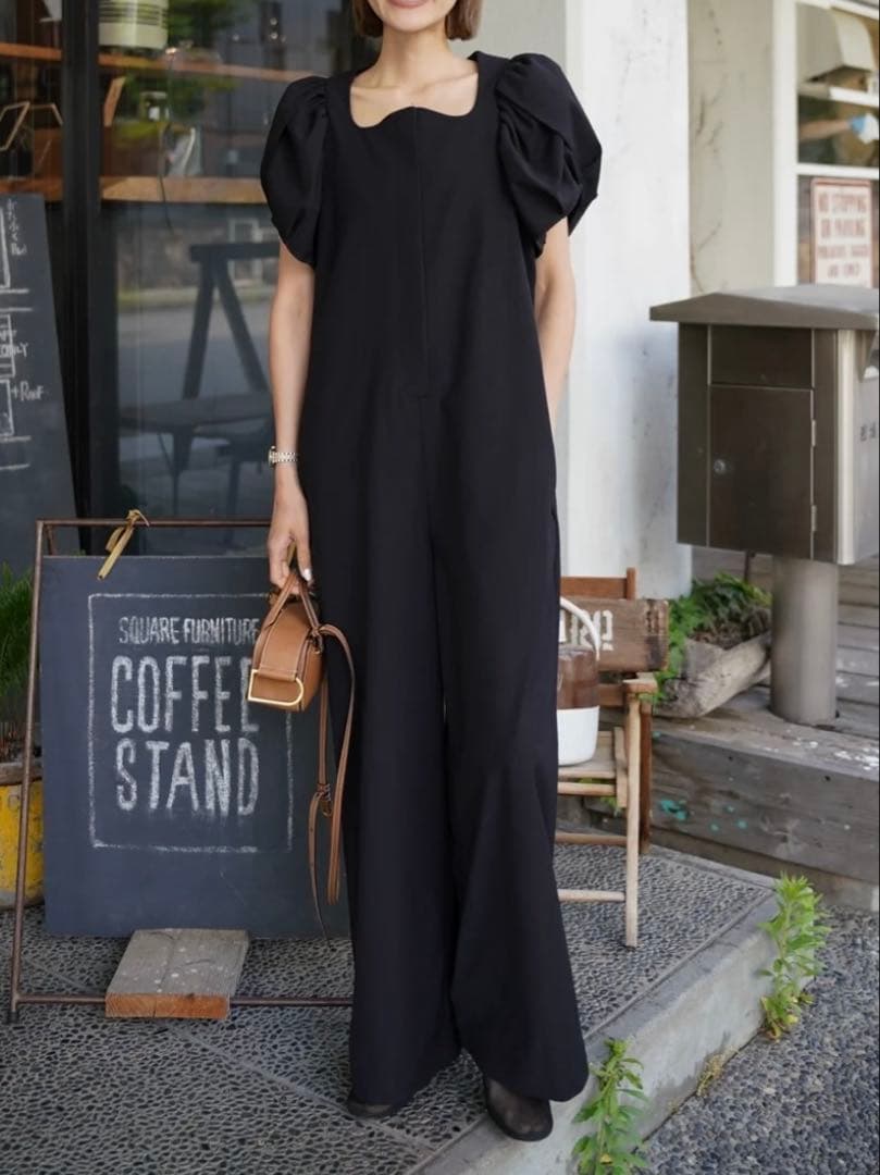 ELLIE ボリュームスリーブロンパース