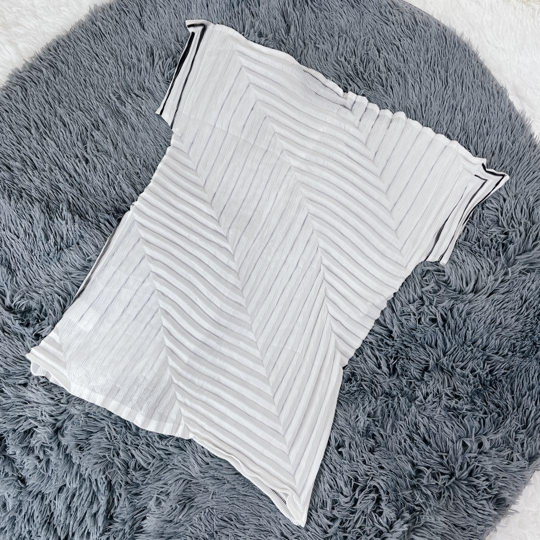 極美品 未使用級 me ISSEY MIYAKE 幾何学 プリーツ ブラウス