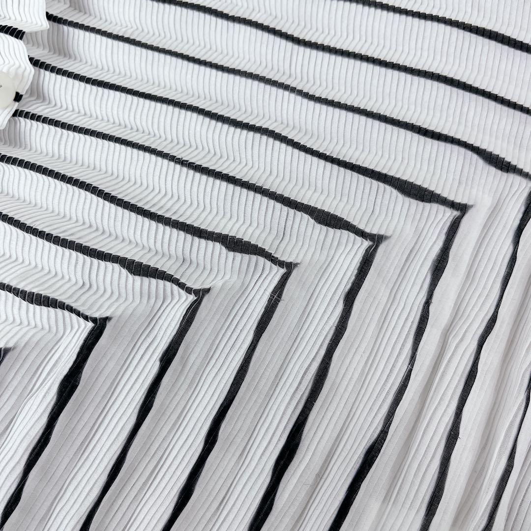 極美品 未使用級 me ISSEY MIYAKE 幾何学 プリーツ ブラウス