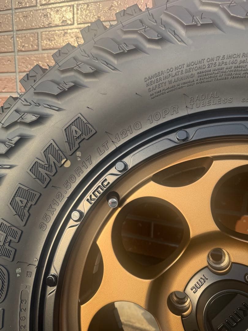 ヨコハマ 35×12.50R17 LT タイヤ KMCホイール