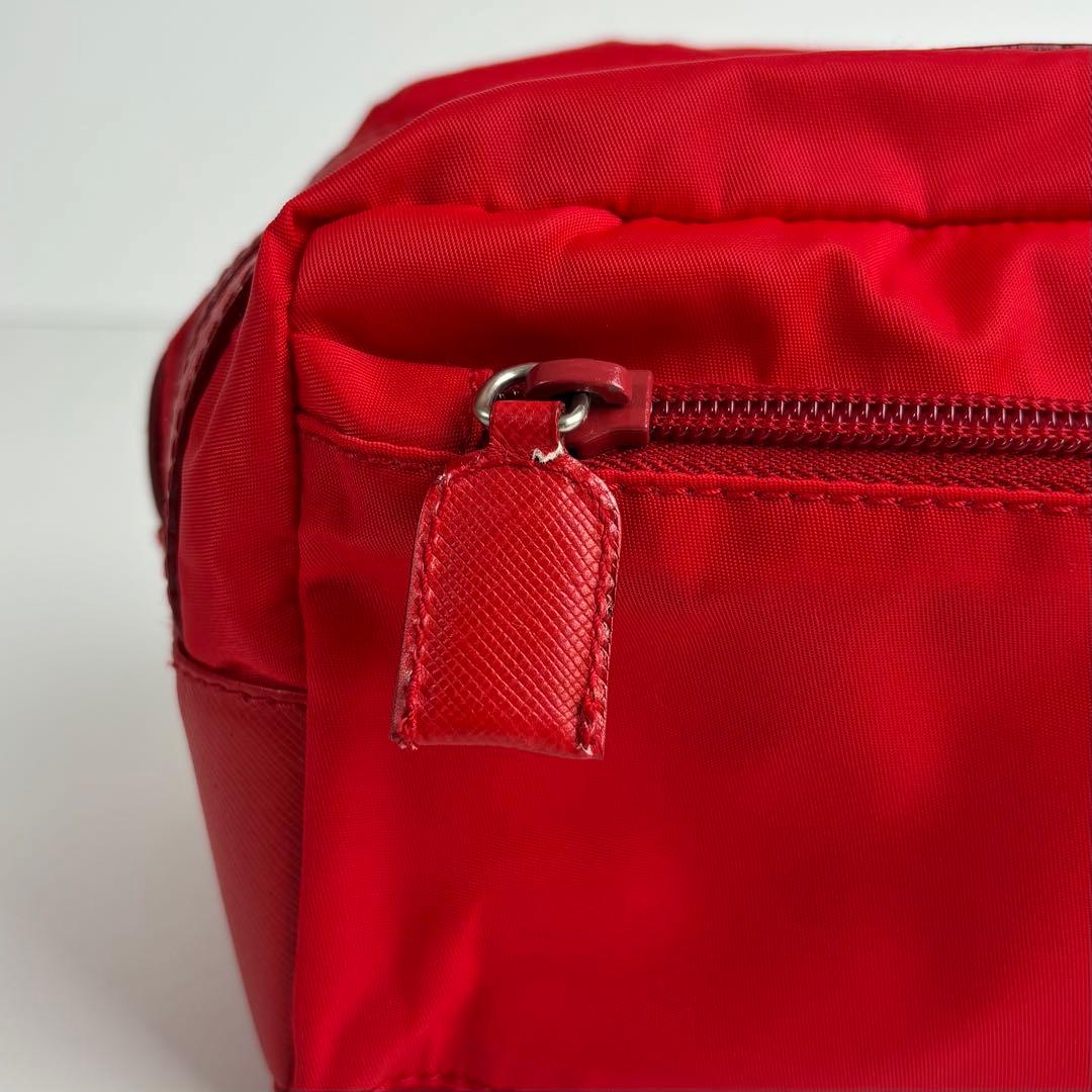 極美品 PRADA セカンドバッグ ポーチ 三角ロゴ ナイロン サフィアーノ