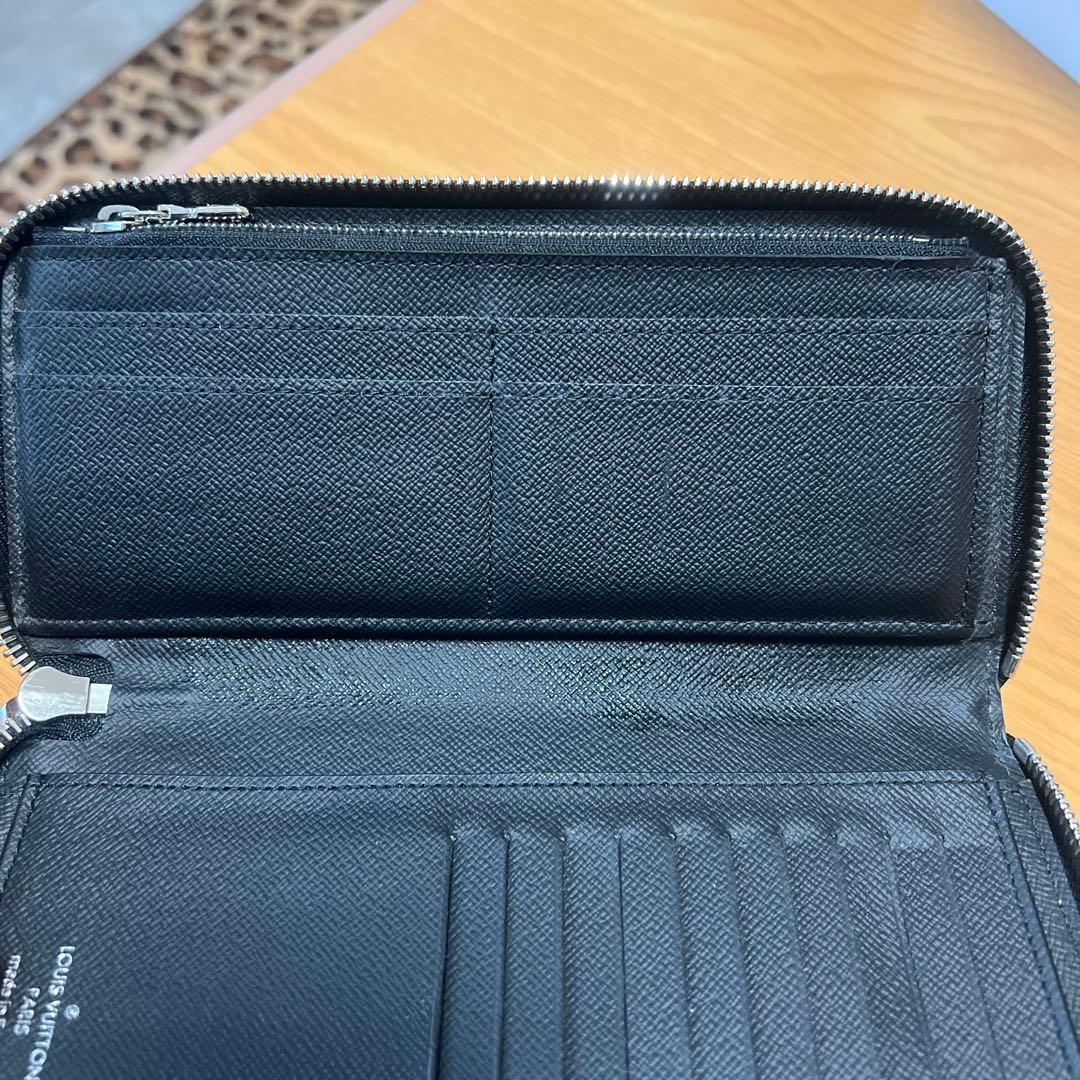 マグロ隊値下げ！Louis Vuitton ブラック エピレザー 長財布