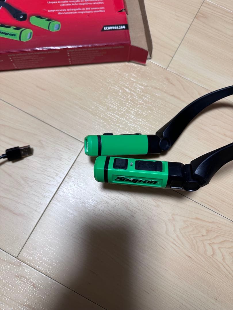 Snap-on ネックライト