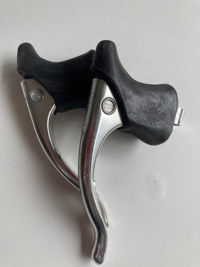 カンパニョーロ（レコード）ブレーキレバー　新品未使用（バッドは劣化）