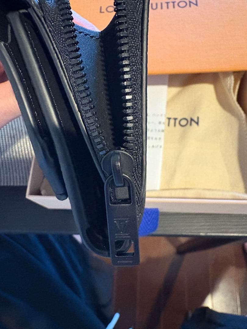 LOUIS VUITTON ケース 財布