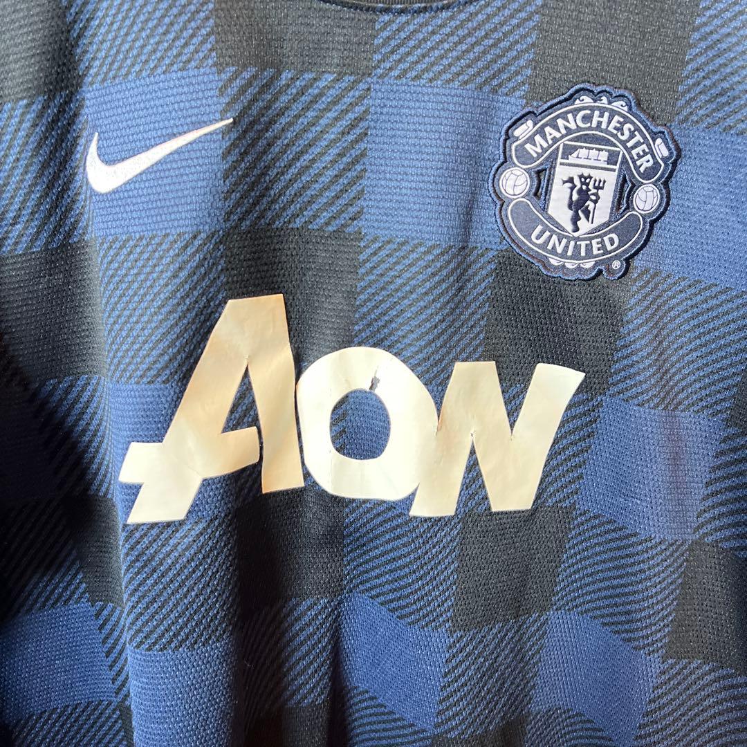 人気　希少Nike Manchester United チェック　Tシャツ