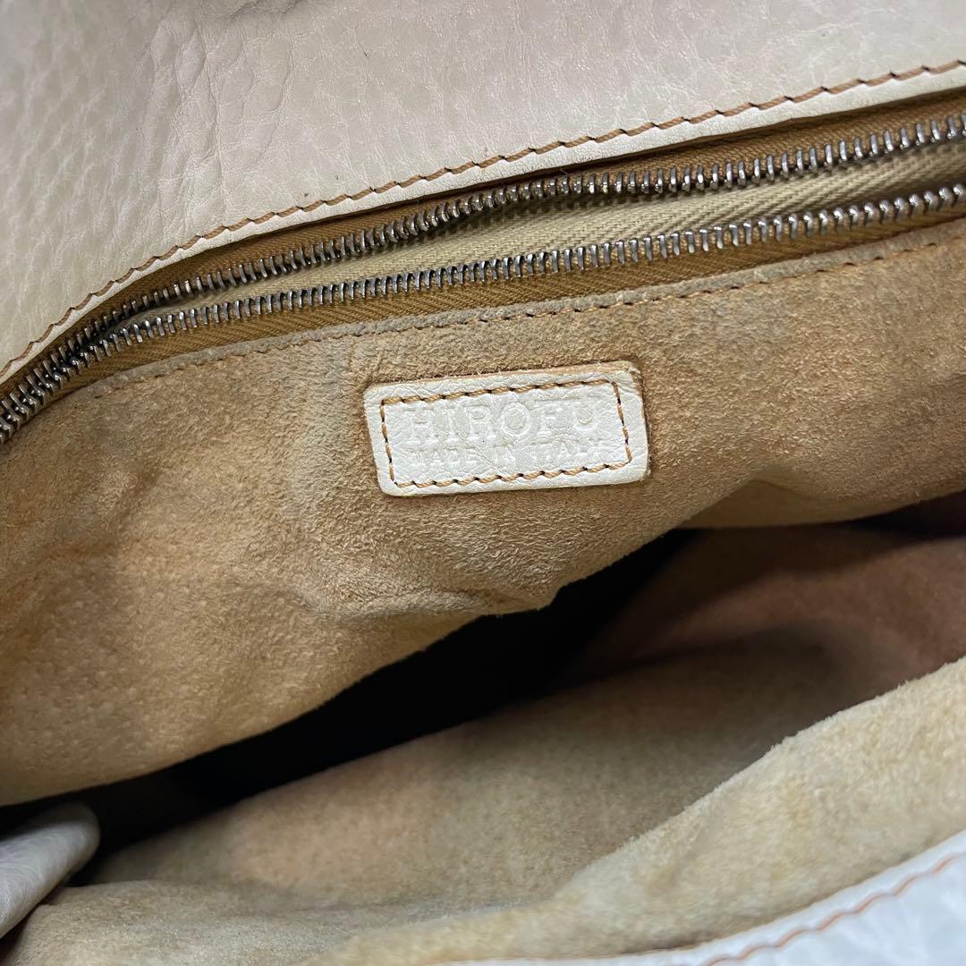 【美品】ヒロフ トートバッグ バケツ型 シボ革 ホワイト Hロゴ 手提げ