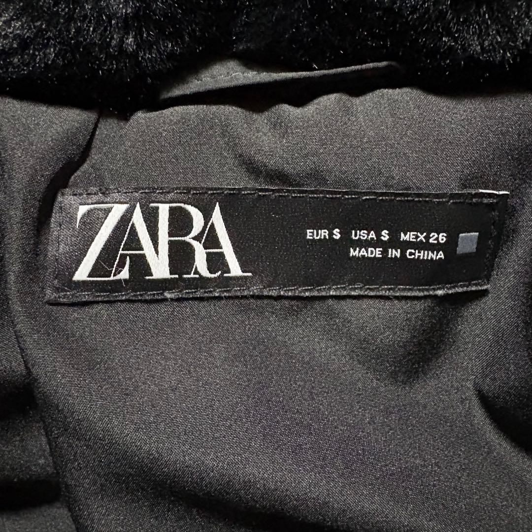 美品 ZARA Sサイズ セミロング丈フード付きダウンジャケット