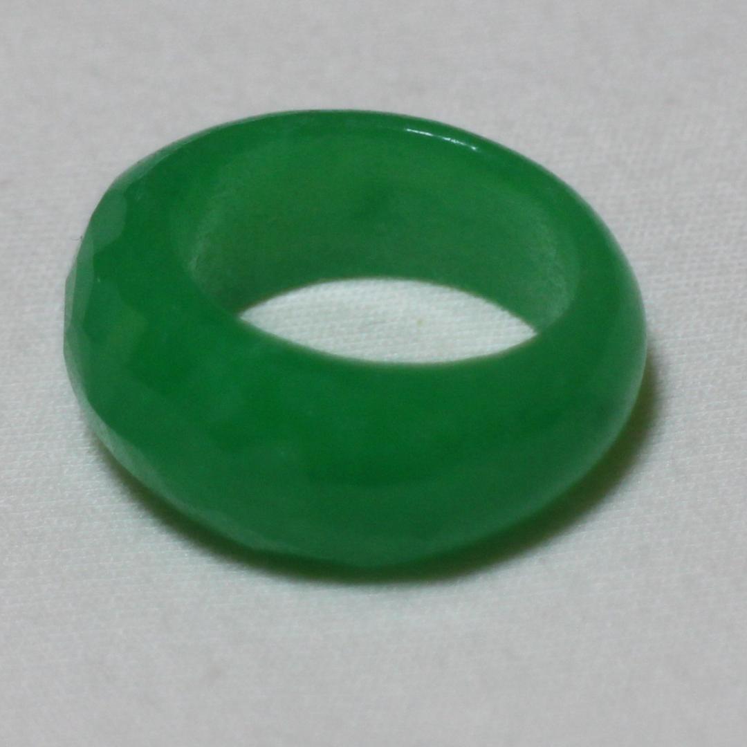 多面カット 本翡翠（推定） くり抜きリング 15号 天然石 ジェダイト 指輪 緑