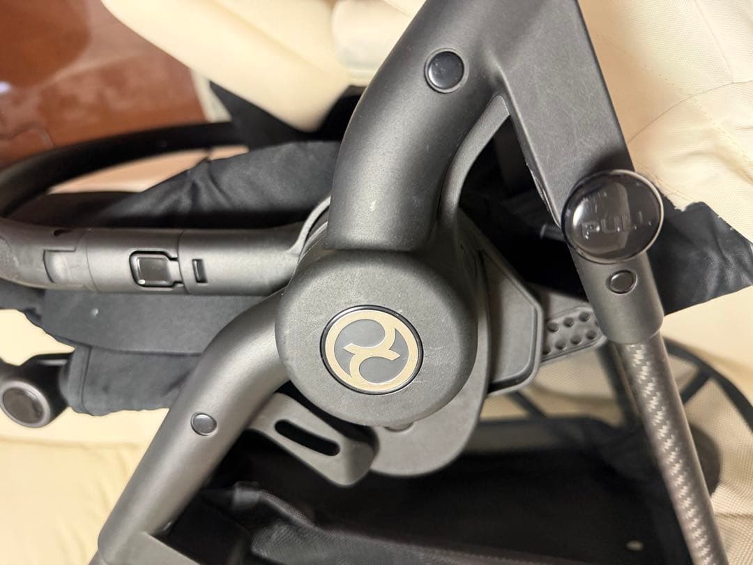 美品　使用少　サイベックス メリオ カーボン CYBEX MELIO 2023年