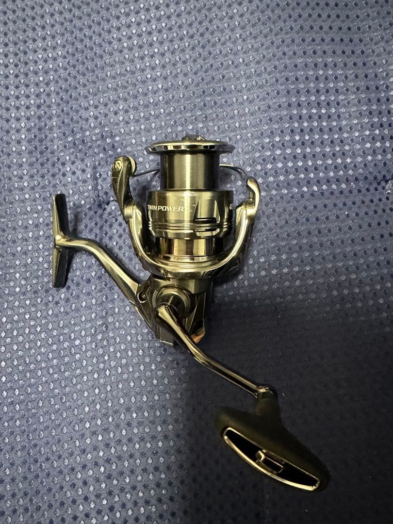 リール SHIMANO 24TWIN POWER 4000XG