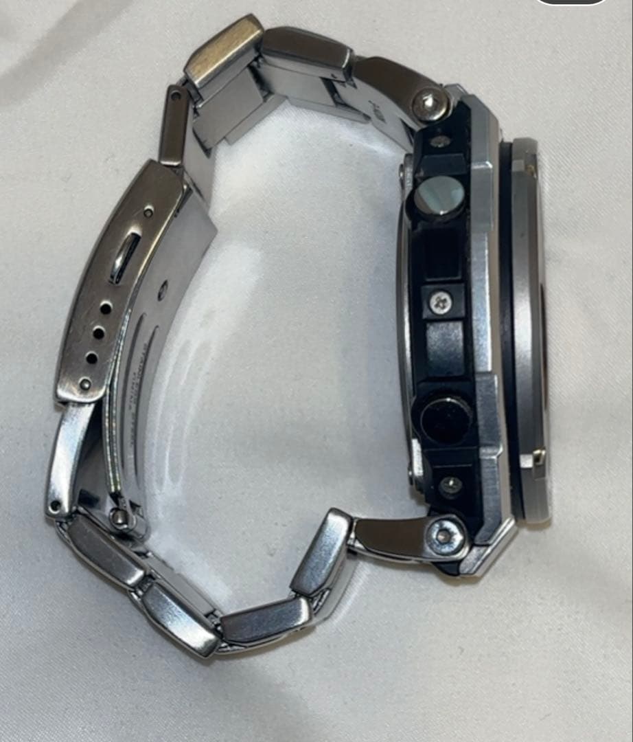 時計 G-SHOCK GST-W110D