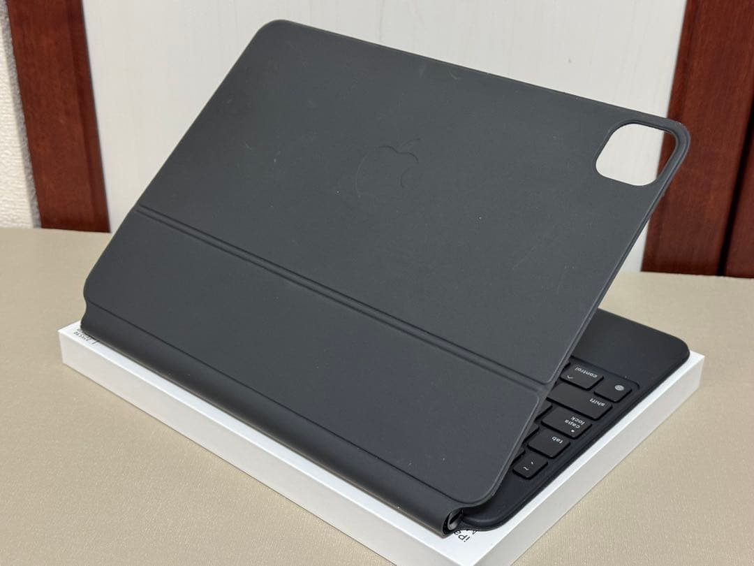 iPad 11インチ Magic Keyboard MXQU2LL/A US配列