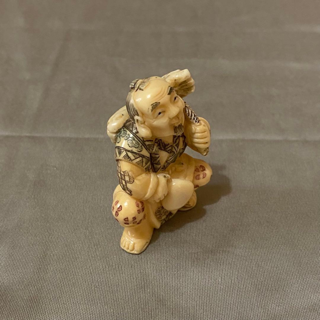 古美術 在銘 山口 カバ牙 根付 河馬 骨董 Netsuke 人物 彫刻③