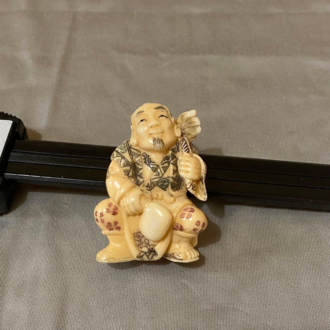 古美術 在銘 山口 カバ牙 根付 河馬 骨董 Netsuke 人物 彫刻③