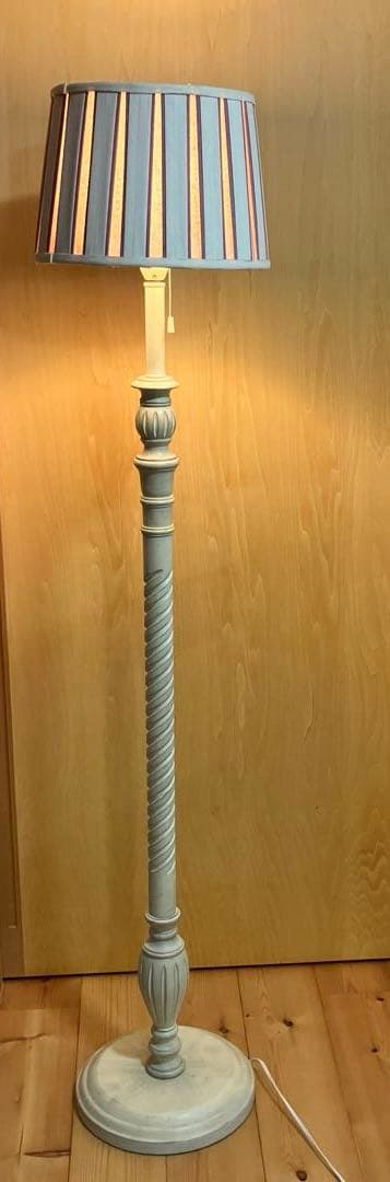 ローラアシュレイ　フロアランプ