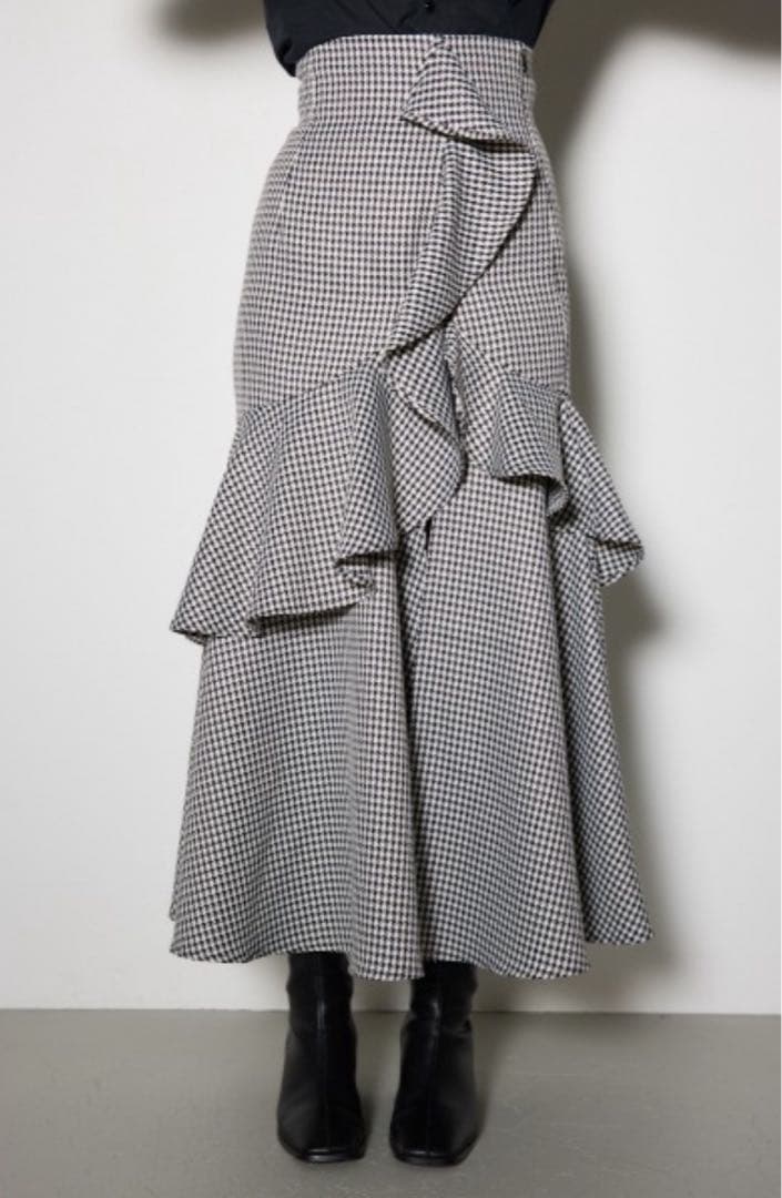 rienda 千鳥フリルスリットスコートショートパンツ