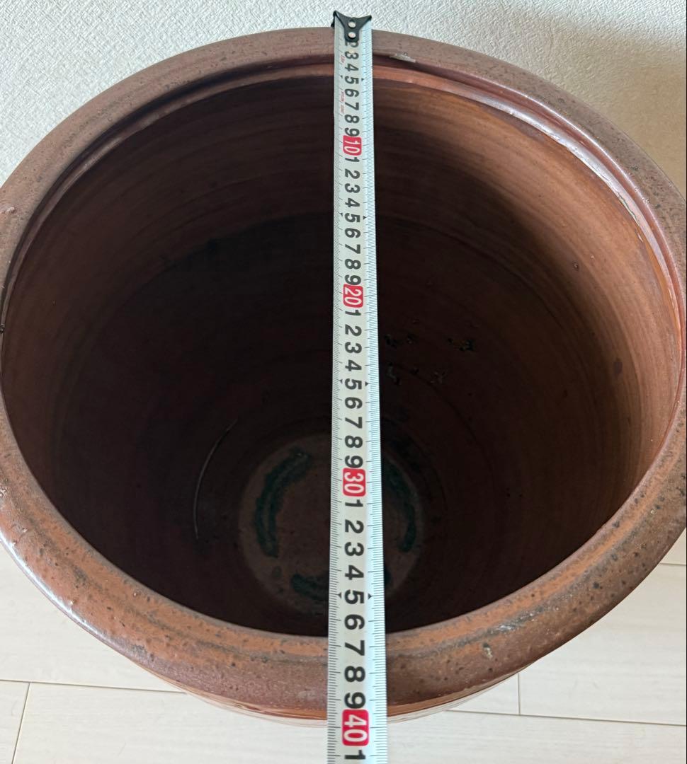 ツボ　メダカ　睡蓮　庭　壺　風情　常滑焼？ 陶器製 円筒形 鉢 約30cm以上