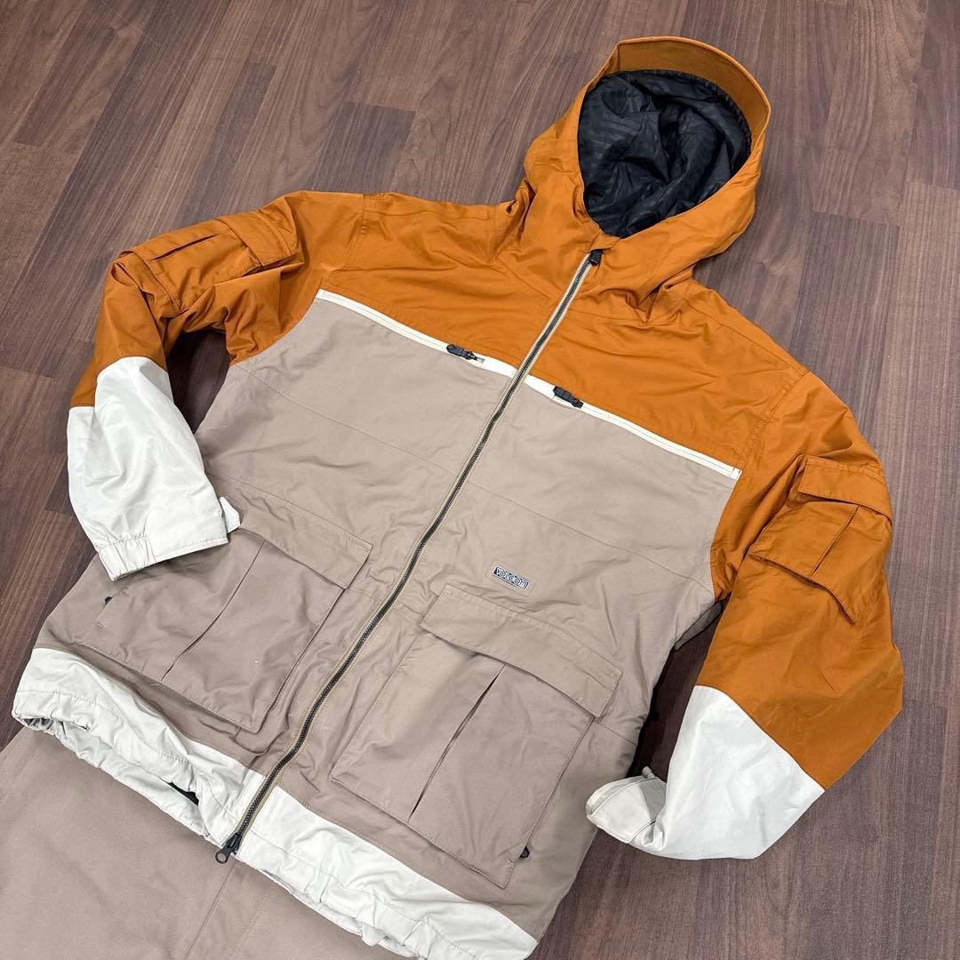 VOLCOM スノーボードウェア スノボ ウエア 24-25 【上下セット、M】