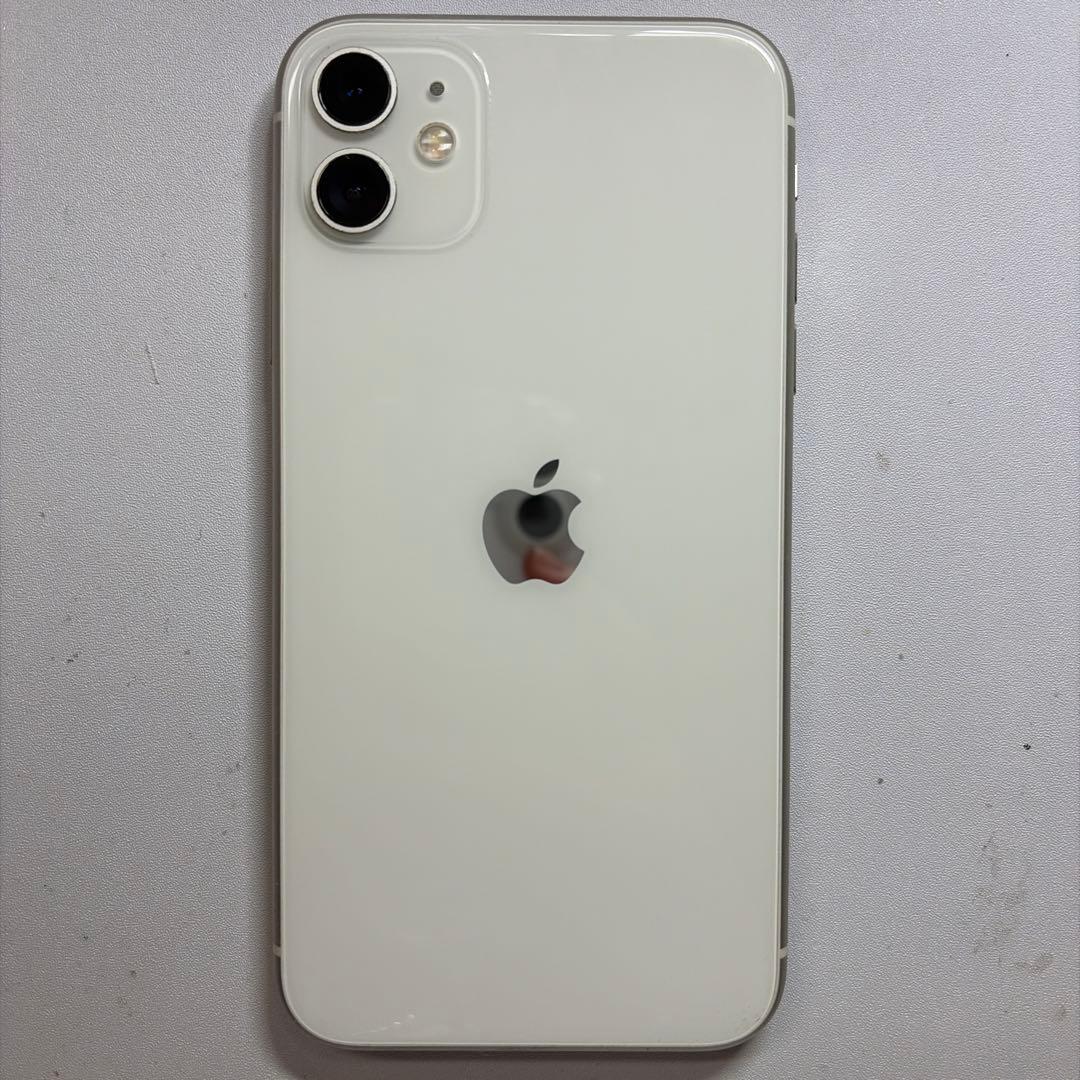 iPhone11 ホワイト 中古品 64GB ケースなし