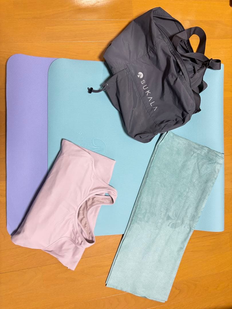 【SAKURA】 LAVAヨガスターターセット (マット、バック、ウェア)