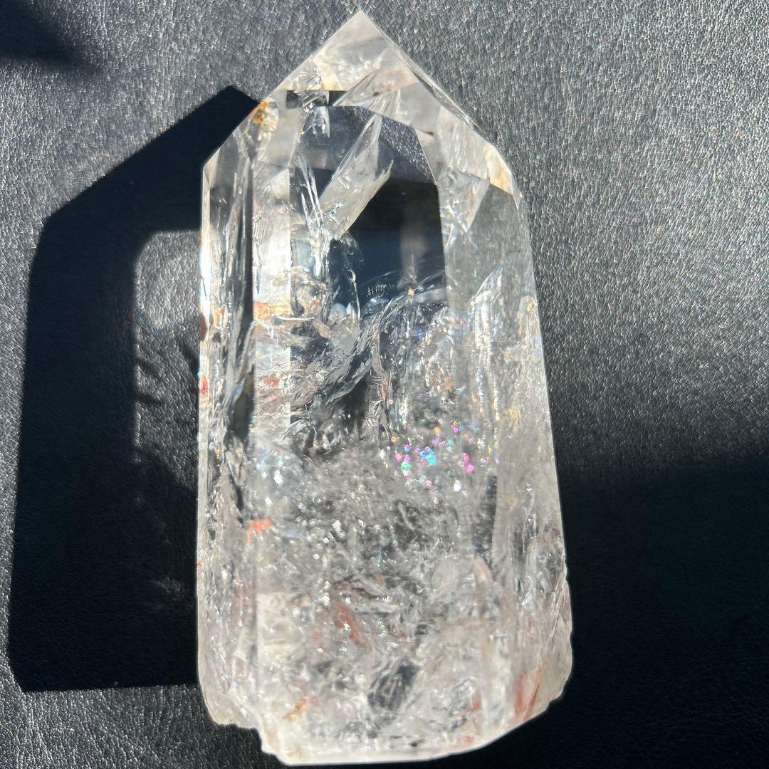 水晶　六角柱　レインボー多数入　透明度抜群