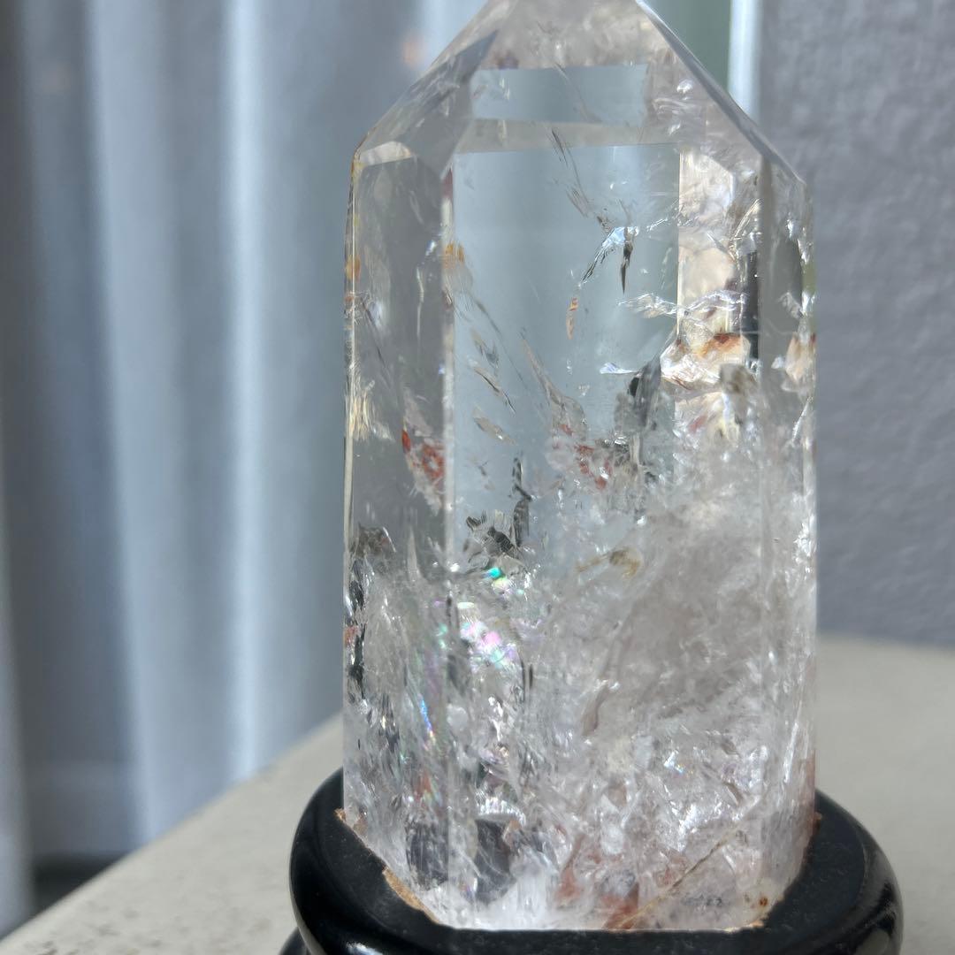 水晶　六角柱　レインボー多数入　透明度抜群