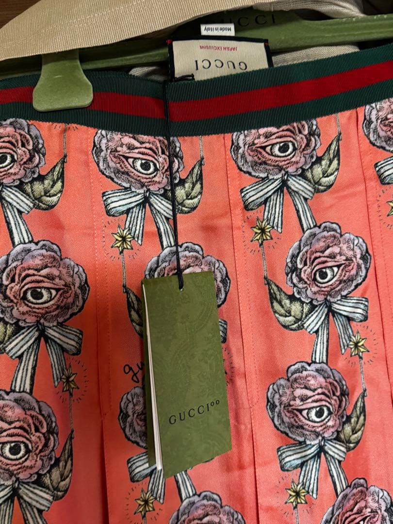 グッチ　ヒグチユウコ　マジックローズ スカート　日本限定