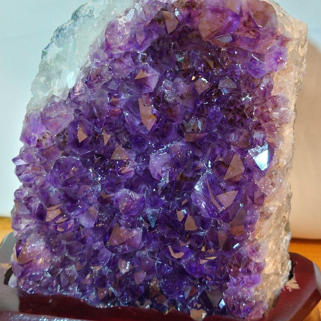 アメジスト クラスター 台座付 約3.1kg 紫水晶 原石 パワーストーン 鉱物