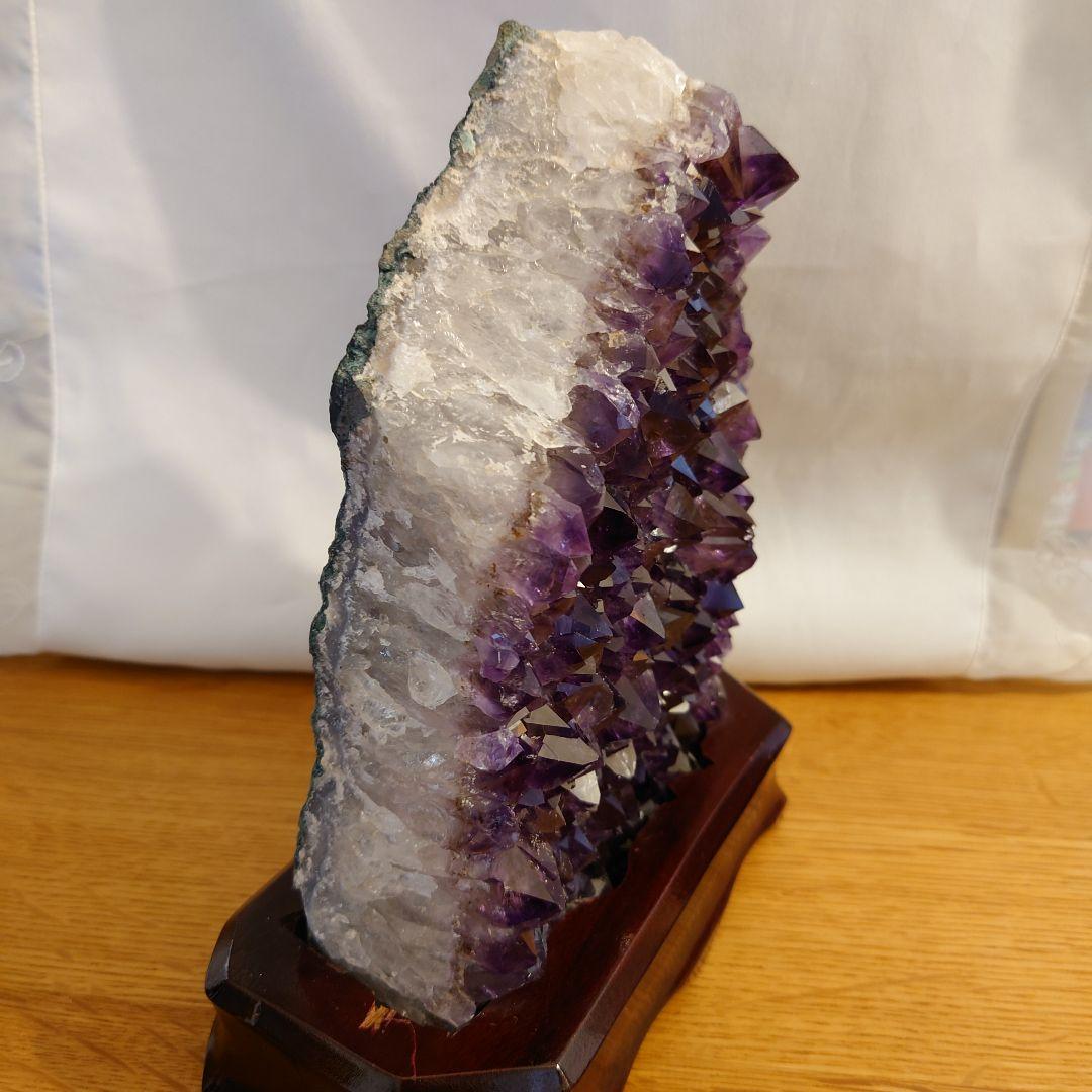 アメジスト クラスター 台座付 約3.1kg 紫水晶 原石 パワーストーン 鉱物