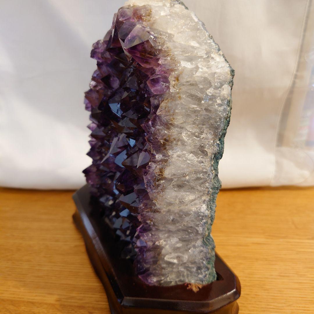 アメジスト クラスター 台座付 約3.1kg 紫水晶 原石 パワーストーン 鉱物