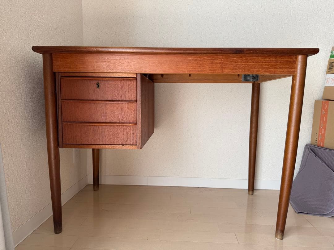 【出品7/1まで】デンマーク製　ヴィンテージ片袖デスク