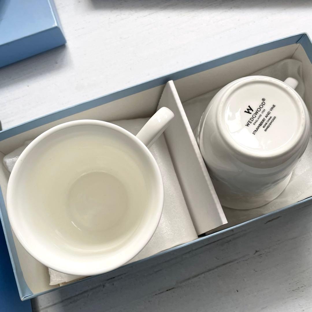 新品箱ありストロベリー＆バインエスリアルスクエアボール4点セット