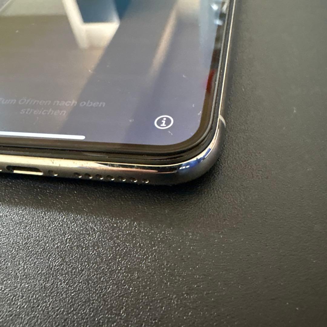 iPhone11pro max シルバー