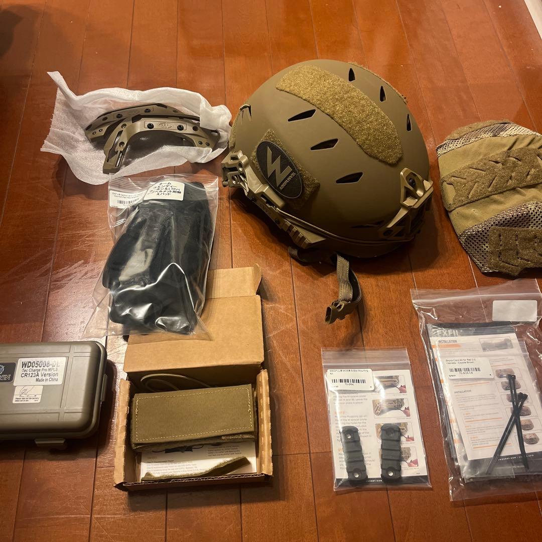 チームウェンディ　カーボンヘルメット　コヨーテ　size2 L/XL おまけ多数