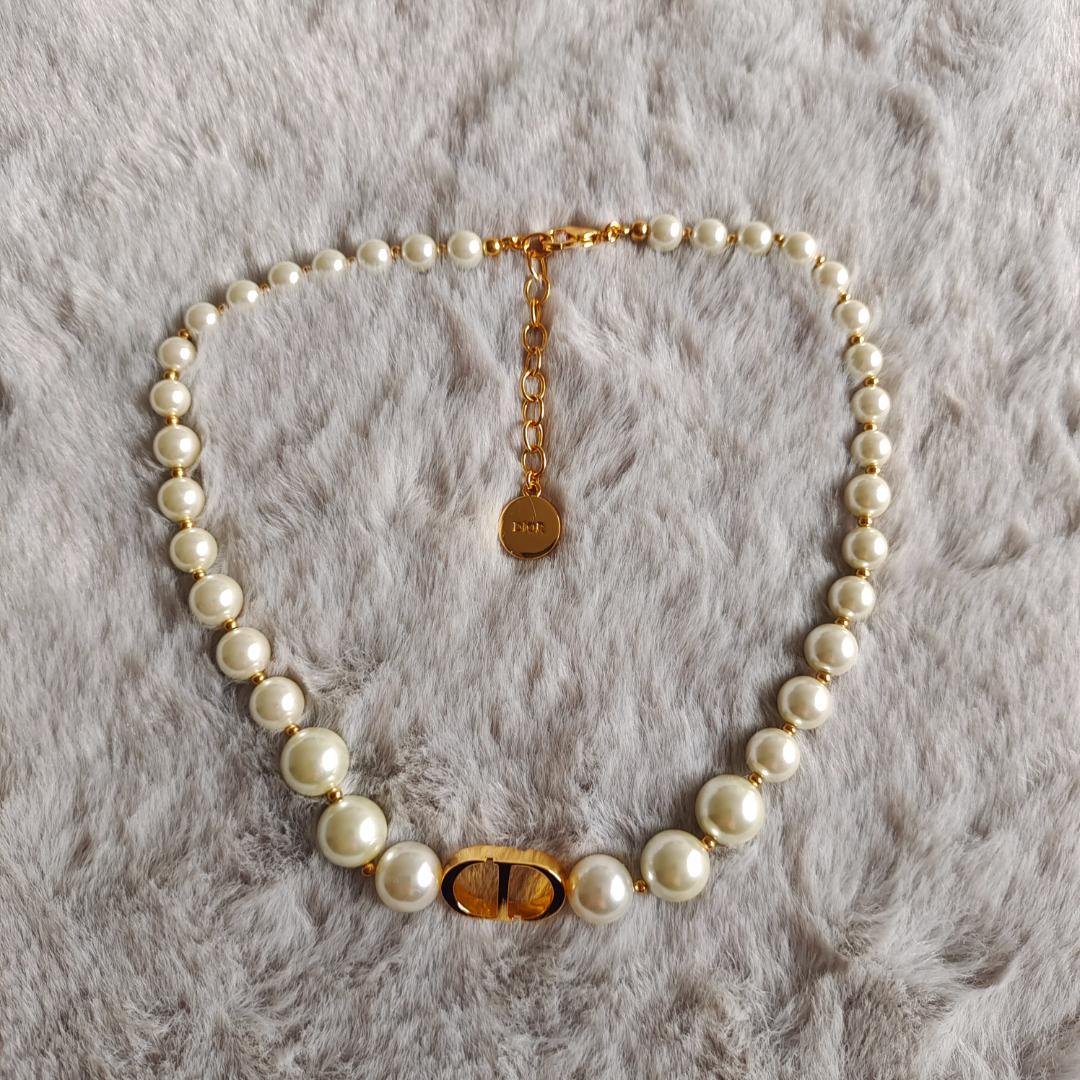 Dior レジンパール ネックレス ホワイト×ゴールド
