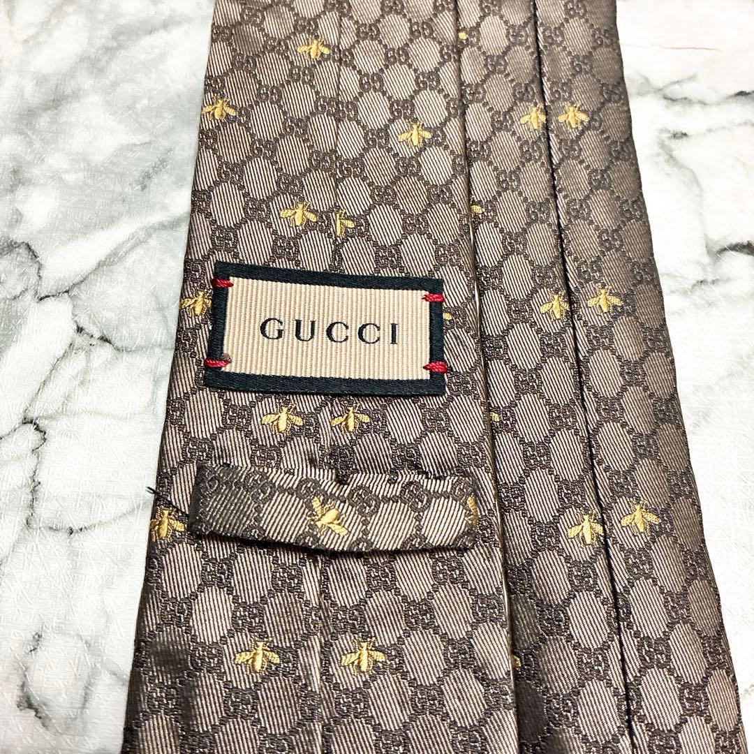 ✨未使用クラス✨GUCCI 現行タグ　GG柄 蜂刺繍　総柄　ハチロゴ　ネクタイ