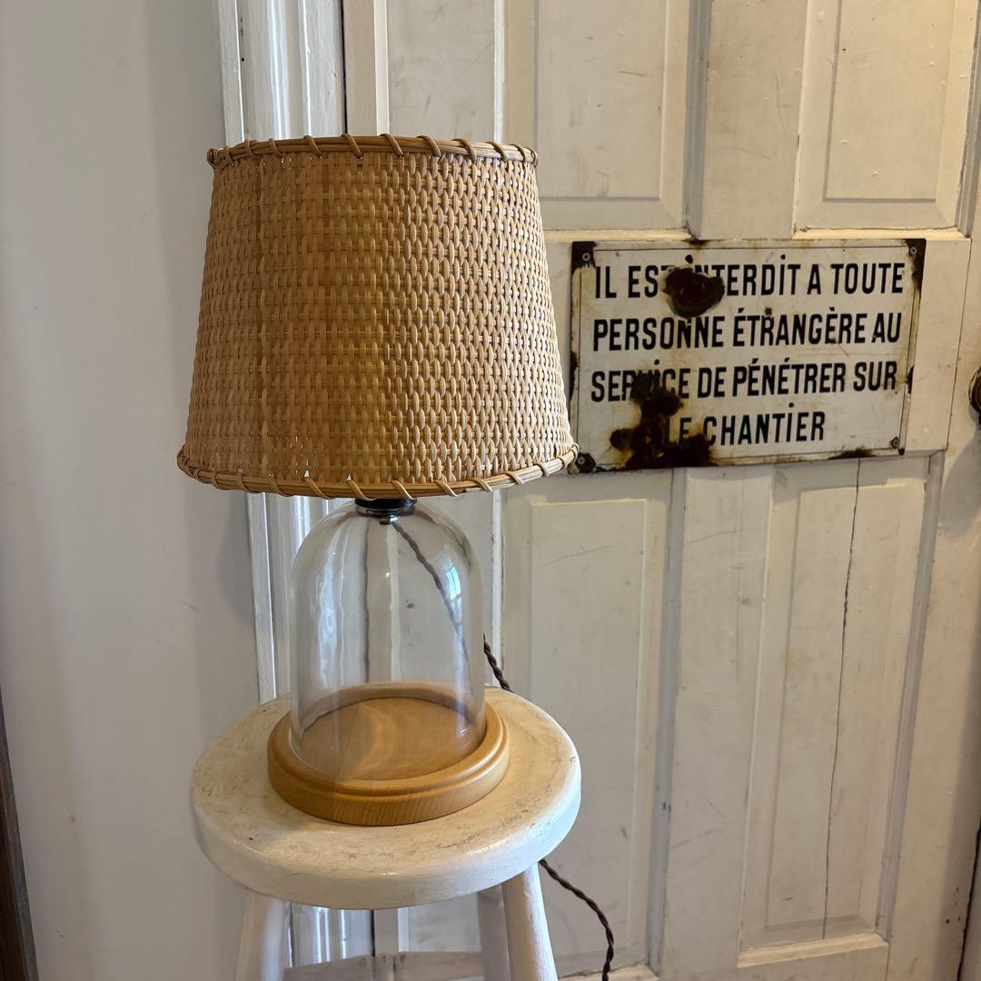 コレクションが飾れる　籐　ライト　フロアスタンド　検　北欧好きに　ヴィンテージ